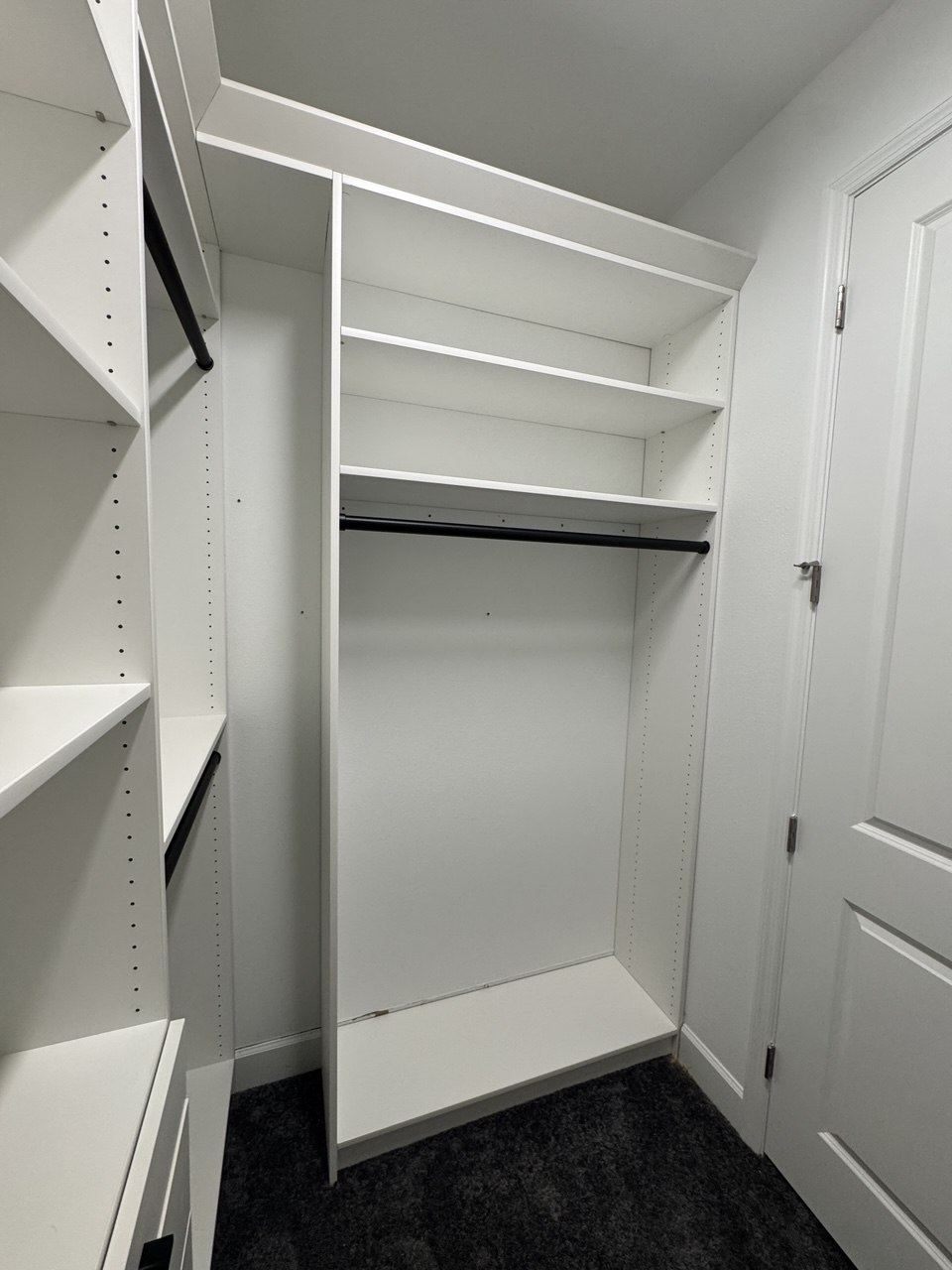 Walk-In Closet 18